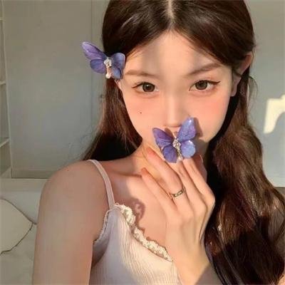 壁花女孩梦游中